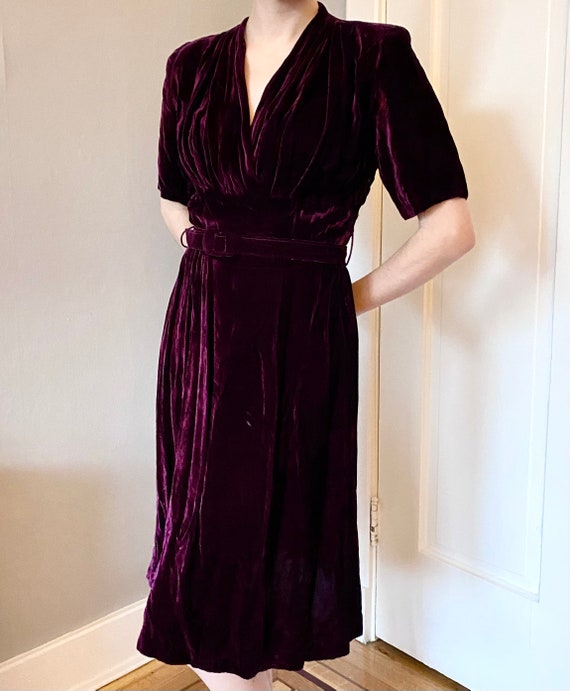 Late 1930s Early 1940s Dress / Wine Silk Velvet D… - image 6