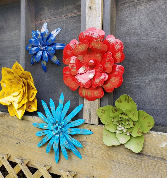 Metal on sale wall flowers