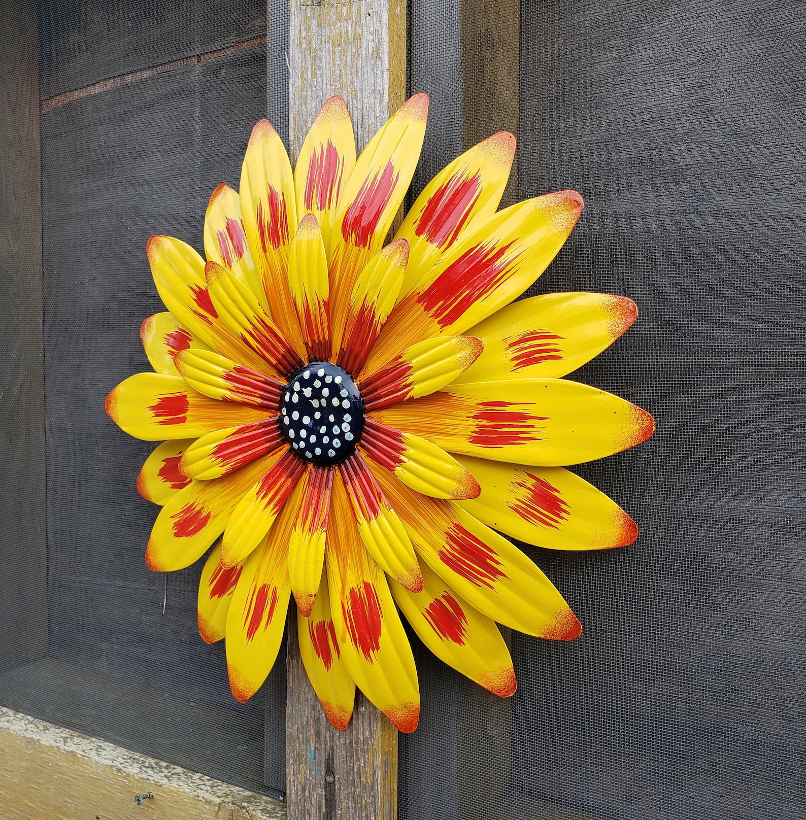 Metal Wall Flowers Garden Wall Art/ Fence Flowers/ Outdoor Etsy