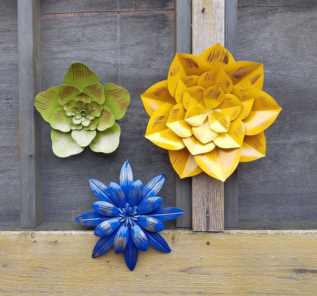 3 Metal Wall Flowers Garden Wall Art/ Fence Flowers/ Outdoor - Etsy