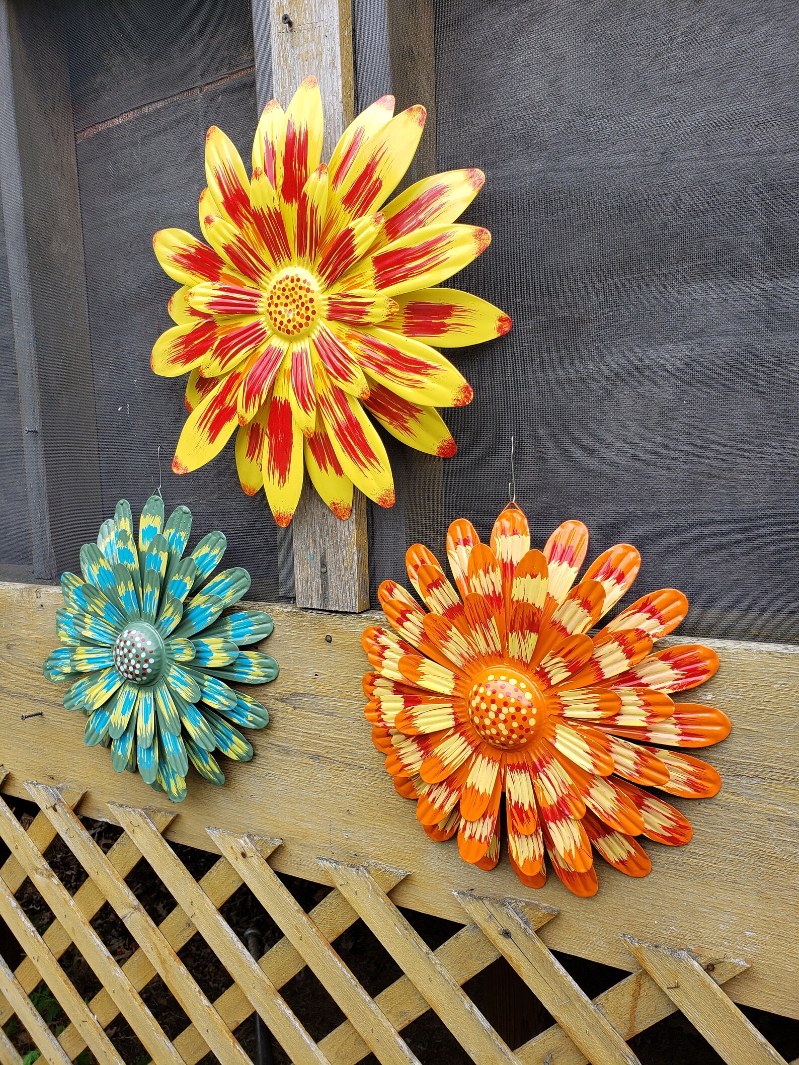 Metal Flower Garden / Metal Flower Garden Art/ Fence Flowers/ Etsy