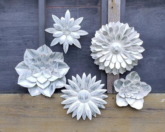 Metal flower wall art deals