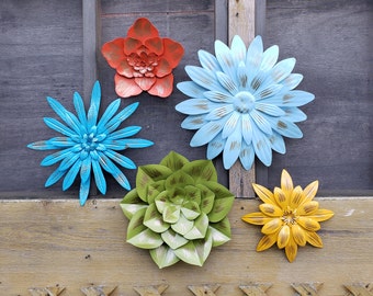 Metal wall Flowers Garden Wall Art/ Fence Flowers/ Outdoor Metal Flower wall decor/ Metal Garden Decor/ Nursery Wall Decor/ Metal Flowers