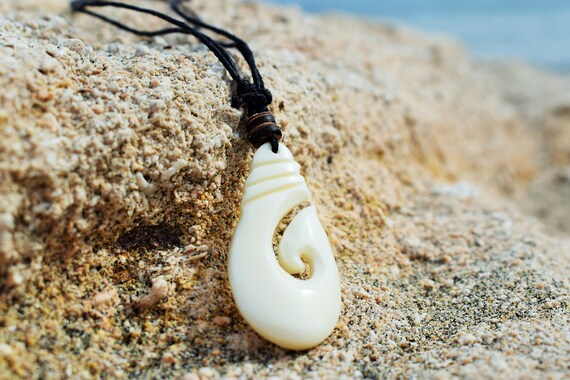 Natural Bone Hand-carved Necklace Maori Tribal Style Turquoise Lucky Symbol Waterproof Yak Bone For Men Teenager Unisex Festival Adjustable