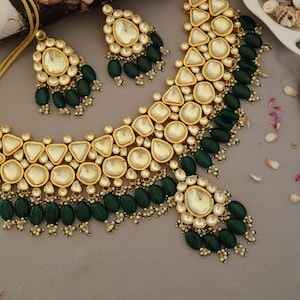 Earrings set for lehenga deals