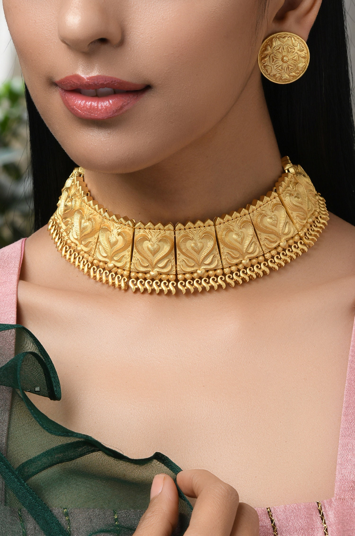 Buy quality Eclectic choker necklace 22k gold for women in Pune