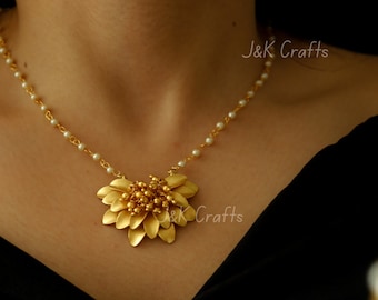 Pearl Necklace with Flower Pendant / Floral Necklace / Pearl Jewelry / Indian Jewelry / Western Jewelry / Indo Western / Boho Necklace
