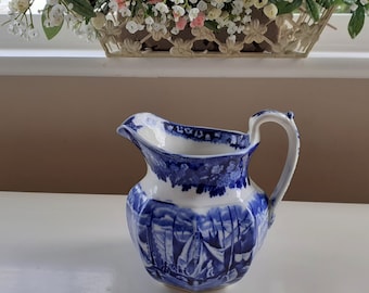 Vintage Wedgwood Ferrara Blue and White Jug, Wedgwood Ferrara Etruria Jug circa 1900;s, Wedgwood Etruria Milk Jug. Ferrara jug.