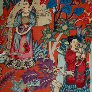 Tissu Haute Qualité Alexander Henry Frida's Garden Fond Noir , Beige et Brique Frida Kahlo image 3