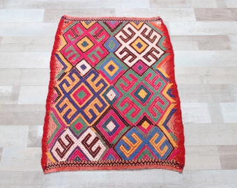 Alfombra Kilim Turca Vintage: Alfombra de Entrada Pequeña y Colorida de Lana (75x45 cm)