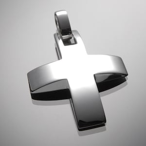 Solid & big cross pendant made of 925 silver