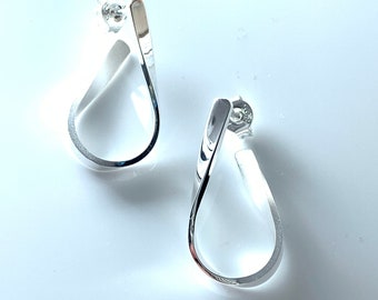 Cute and fine silver earrings (0.8 inches) made of 925 sterling silver, also in gold and vermillion plating