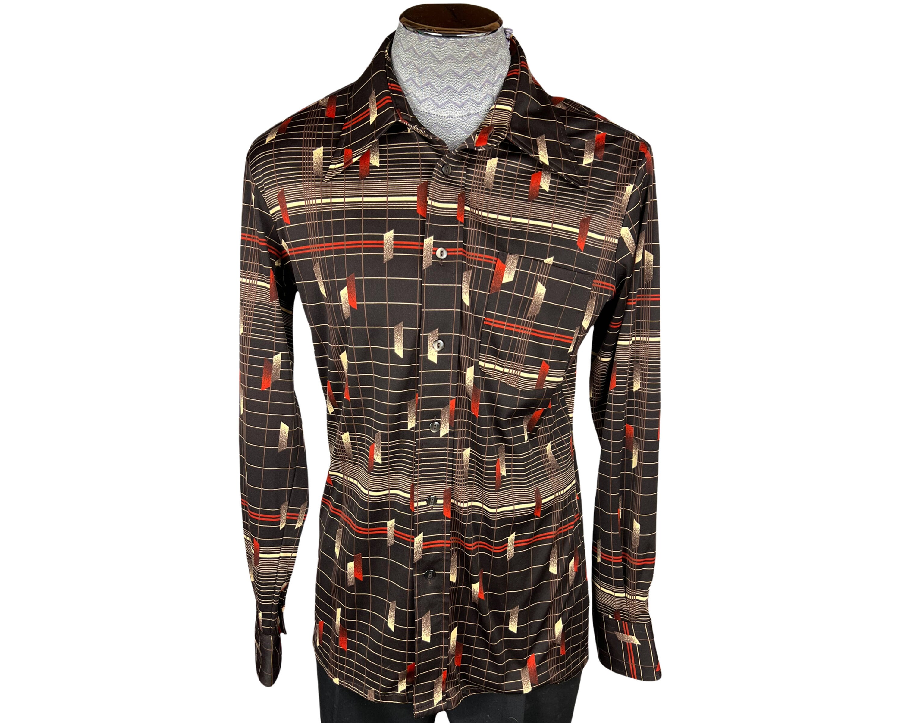 Jaren 1970 Vintage Dolk kraag polyester button down shirt maat L Kleding Herenkleding Overhemden & T-shirts Oxfords & Buttondowns 