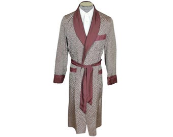 Quilted Old Fashioned Dressing Gown Vintage 1950s Dressing Gown The Consort  All Rayon Made In England