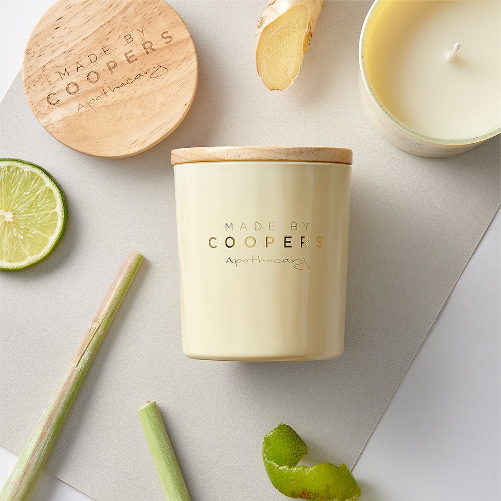 Bougie Revive Natural Wax, 100% Naturelle avec Des Huiles Essentielles de Citronnelle, Gingembre, Ci