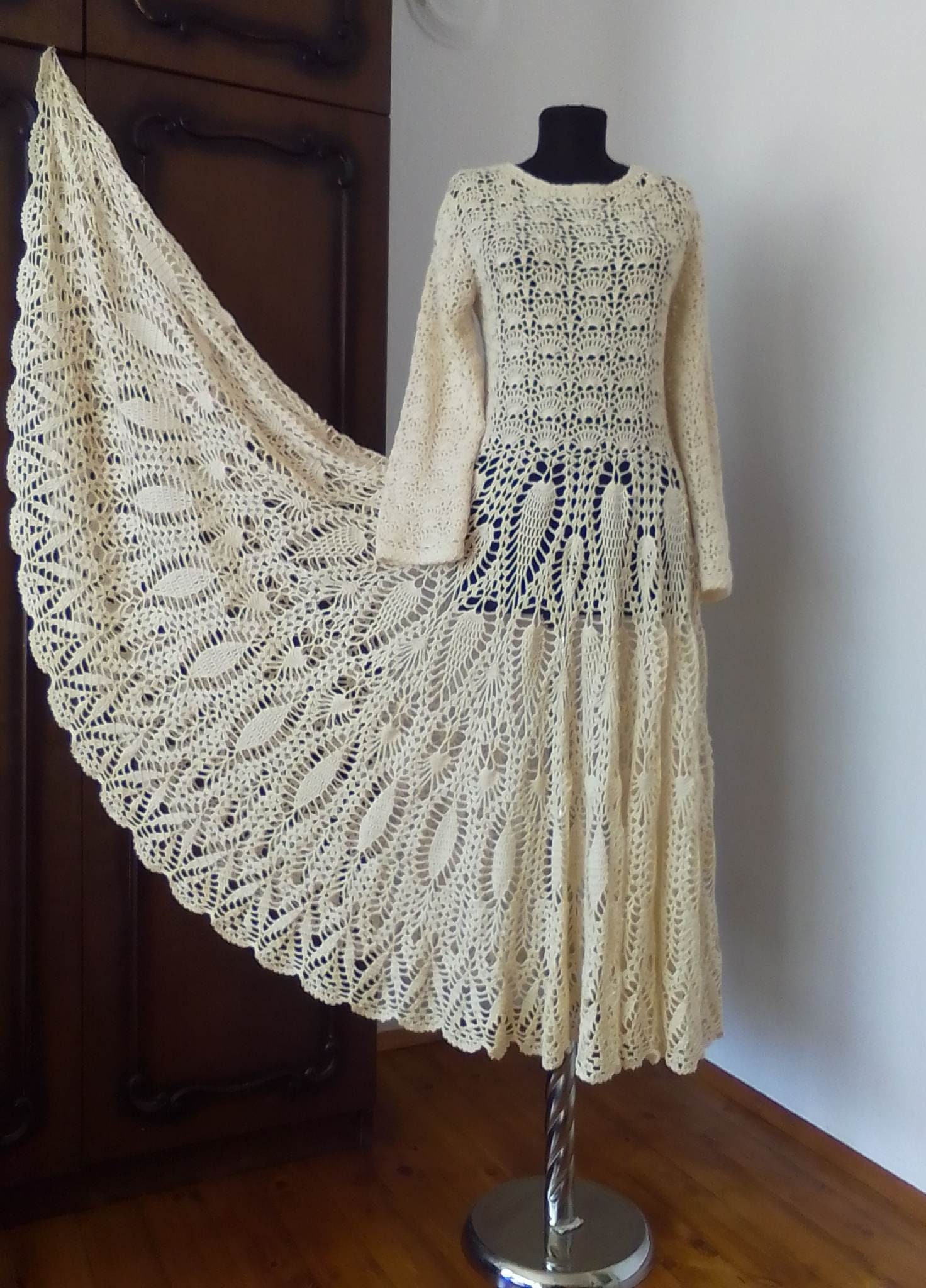 mohair crochet dress Ravelry: #07 Mohair Lace Dress pattern by Laura Zukaite