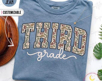 Maglietta mimetica retrò per insegnanti di terza elementare, T-shirt mimetica per insegnanti di terza elementare, Regalo per il ritorno a scuola, Primo giorno di scuola, Felpa per la terza elementare S06745