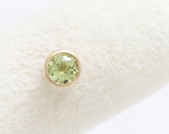 14K 18K Solid Gold 2mm, 2.5mm, 3mm, 3.5mm or 4mm Genuine Peridot Bezel Setting Stud Cartilage Tragus Helix Conch Lobe Piercing Earring 1qty