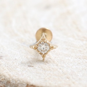 Piercing all'orecchio in oro massiccio 14K 18K, CZ, Moissanite, Lab o diamante, piccolo rombo, cartilagine, trago, elica, conchiglia, filettato internamente