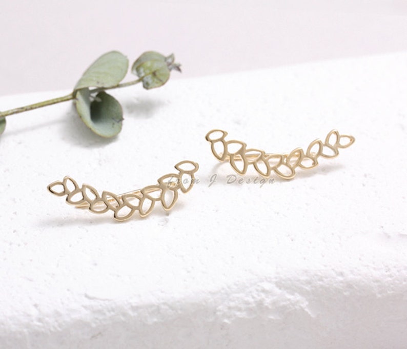 Zigzag Leaf Ear Crawlers-1pair Leaves Branch Ear Climbers