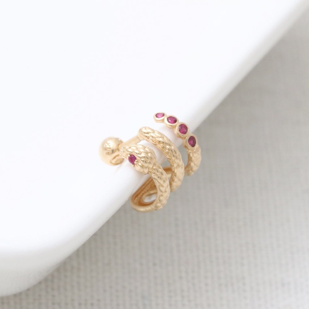 14K 18K Solid Gold Rubin Farbe CZ oder echte Rubin Schlange Dreibettzimmer Draht Ohrstecker Knorpel Tragus Helix, Conch Lobe Piercing Ohrring 1qty