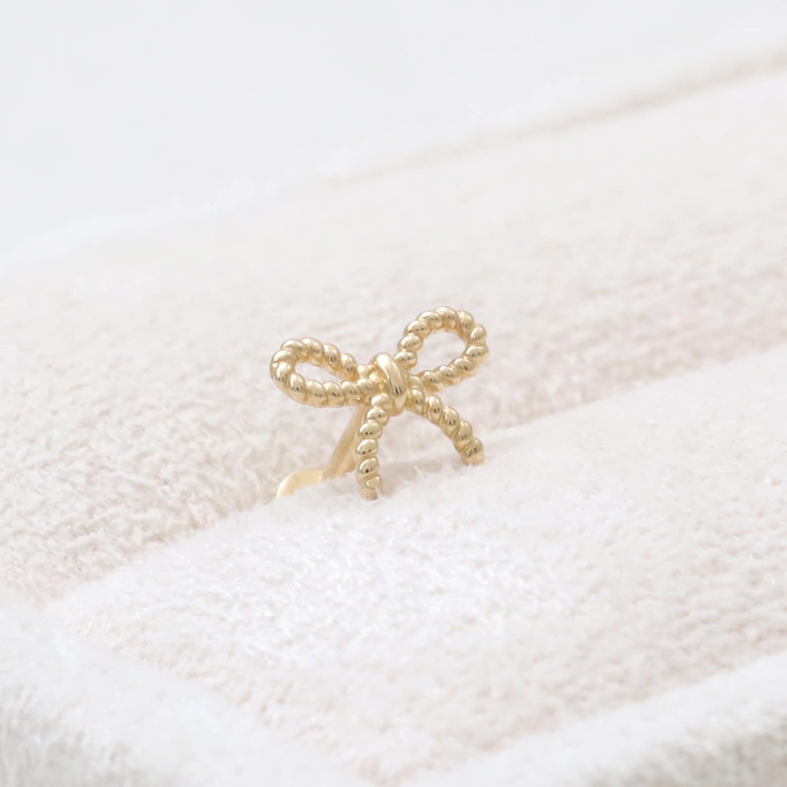 14K Solid Gold Rope Wire Bow Ribbon Ear Stud, Cartilage, Tragus, Helix ...