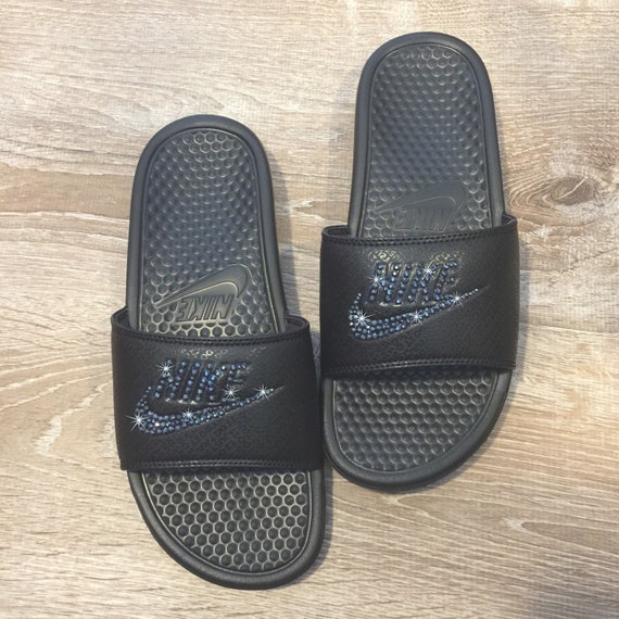 all black nike sandals