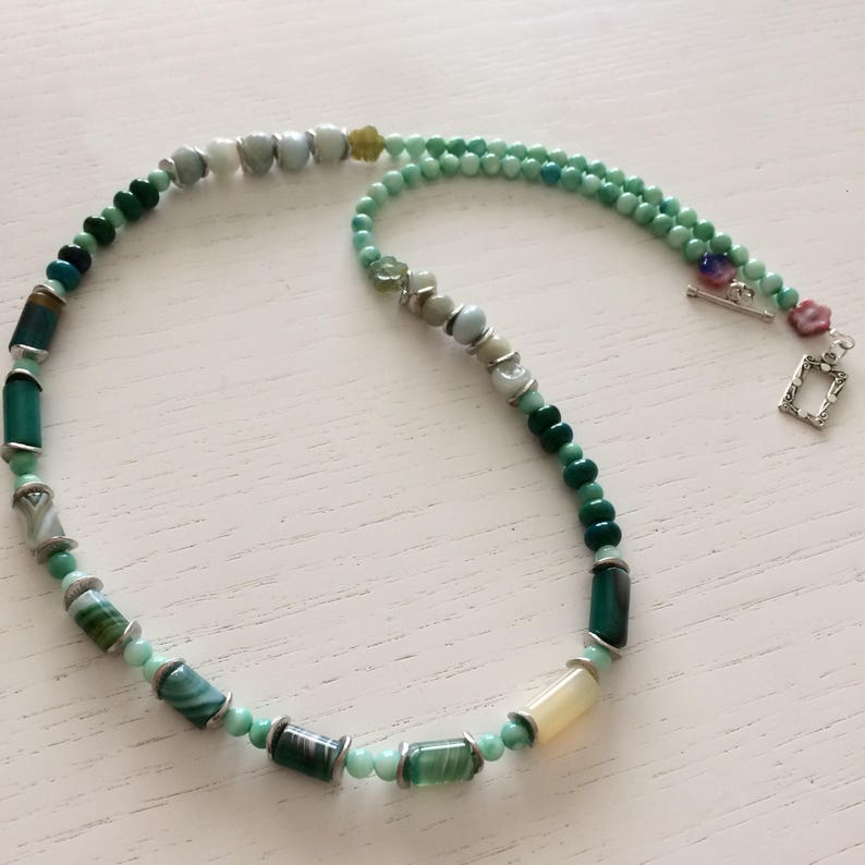 Necklace medium green
