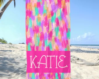 Personalisiertes Strandtuch mit Pinselstrichen: Buntes Geschenk für Mädchen