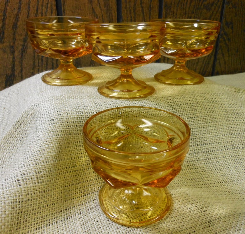 Anchor Hocking Amber Fairfield DessertBerry Dishes party dinner gold