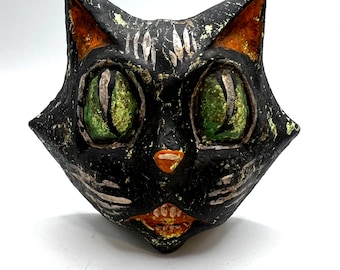 Mini Mask/ Vintage Style Scaredy Cat, Kitty, Retro Cat Ornament/ Mini Vintage Wreath Size/ Handmade