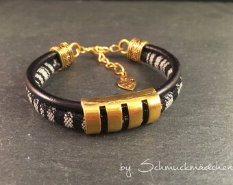 Bracelet gold linen leather