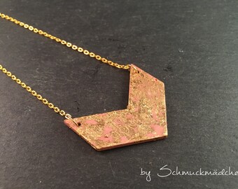 Necklace gold arrow pendant