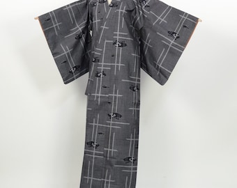 Kimono / Vintage Oshima Tsumugi Kimono with Fan & Lattice Patterns / 2505142