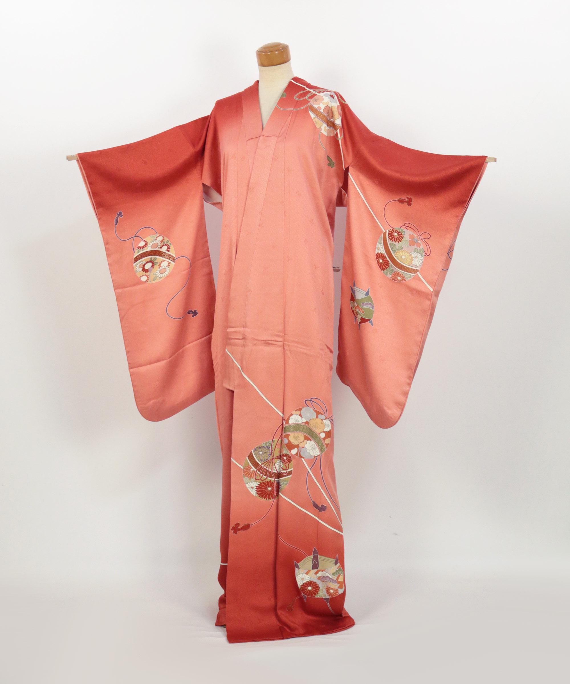 Kimono / Japanese Elegant Salmon Pink Silk Kofurisode Temari