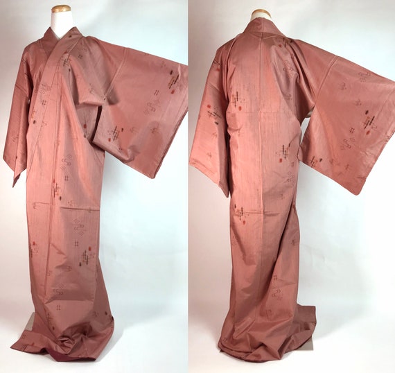 Japanese F053102 Elegant Dark Pink "Ryukyu-Kasuri"