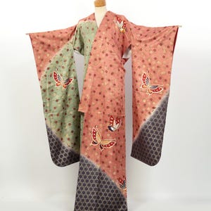 Kimono / Vintage Silk Furisode Kimono with Butterfly & Floral Design / 2508193