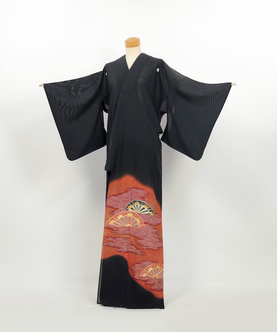 Vintage Summer Silk Kurotomesode Kimono: Yuzen Gold Wave Genji