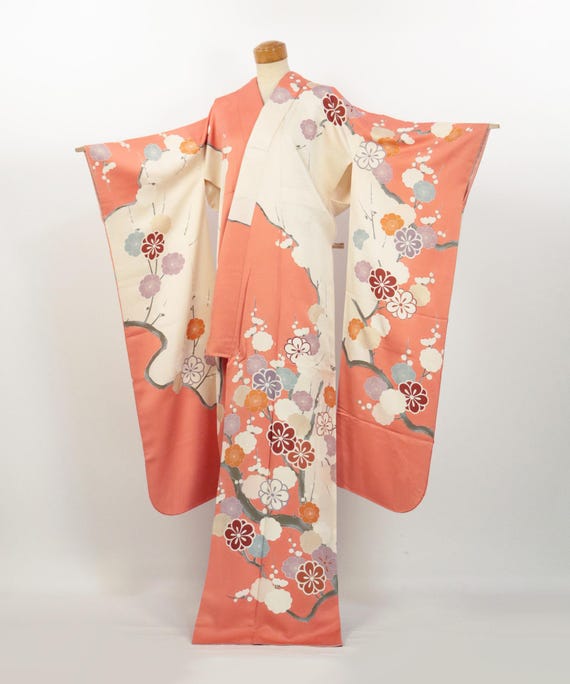 振袖 着物超美品ビンテージFurisode kimonos Kimono / Vintage Furisode Kimono With Plum Blossoms, Yuzen-dyed