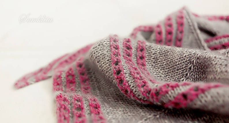 Knitted shawl wrap, knitted triangular shawl, oversized shawl, cotton shawl, gray and pink shawl, scarf, gift for women, handknit scarf image 3