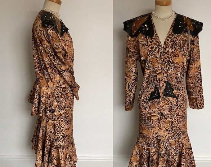 Stunning Suit 1980s Vintage Peplum Jacket Bustle Pencil Skirt. Unique 80s Glam