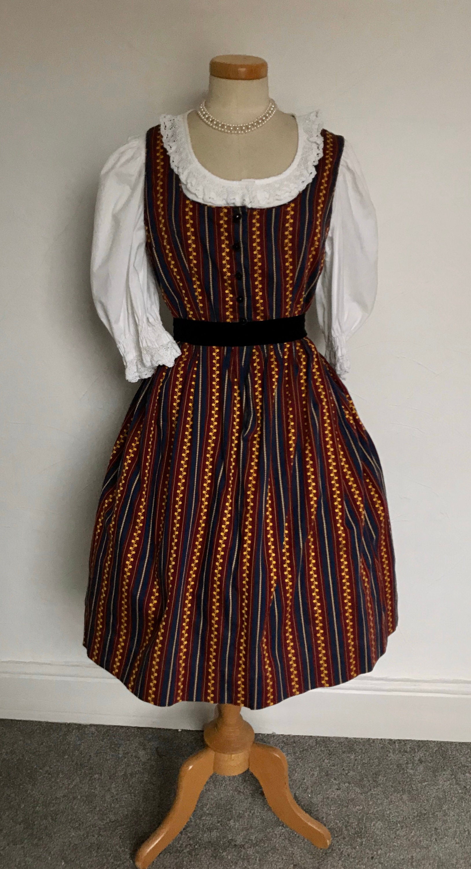 dirndl dress 1950s