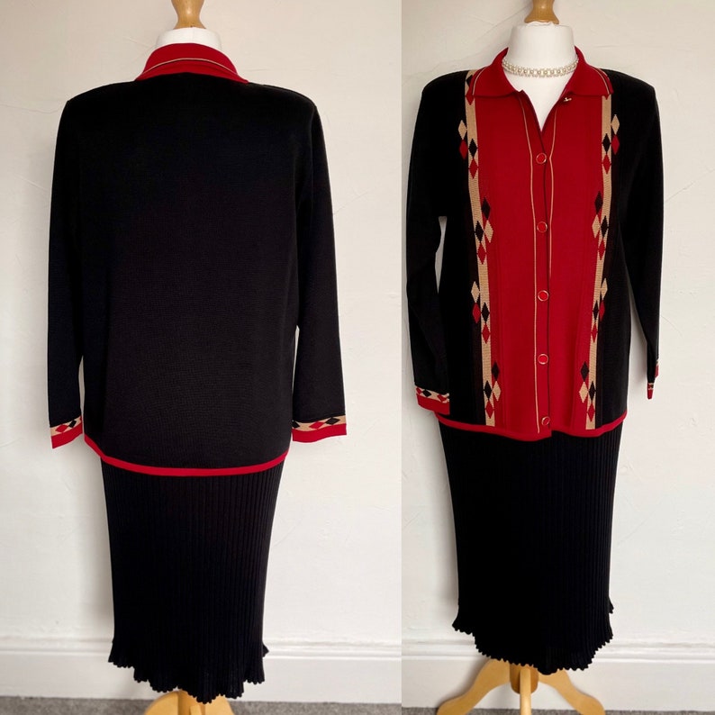 Stunning Ladies Suit Italian Wool Unworn Pristine Stylish Classical Fashion