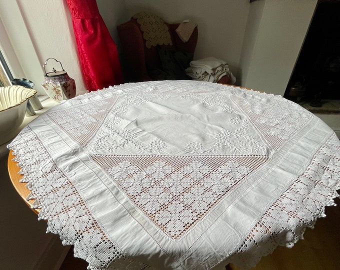 Vintage White French Linen Tablecloth Topper Pointed Lace Drawn ladder work Beautiful Cream Tea