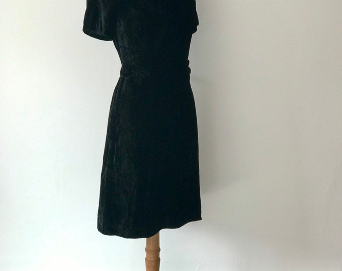 Gorgeous 1950s Black Velvet Wiggle Dress Cocktail Gown LBD Beautiful Melrose Classic Unworn