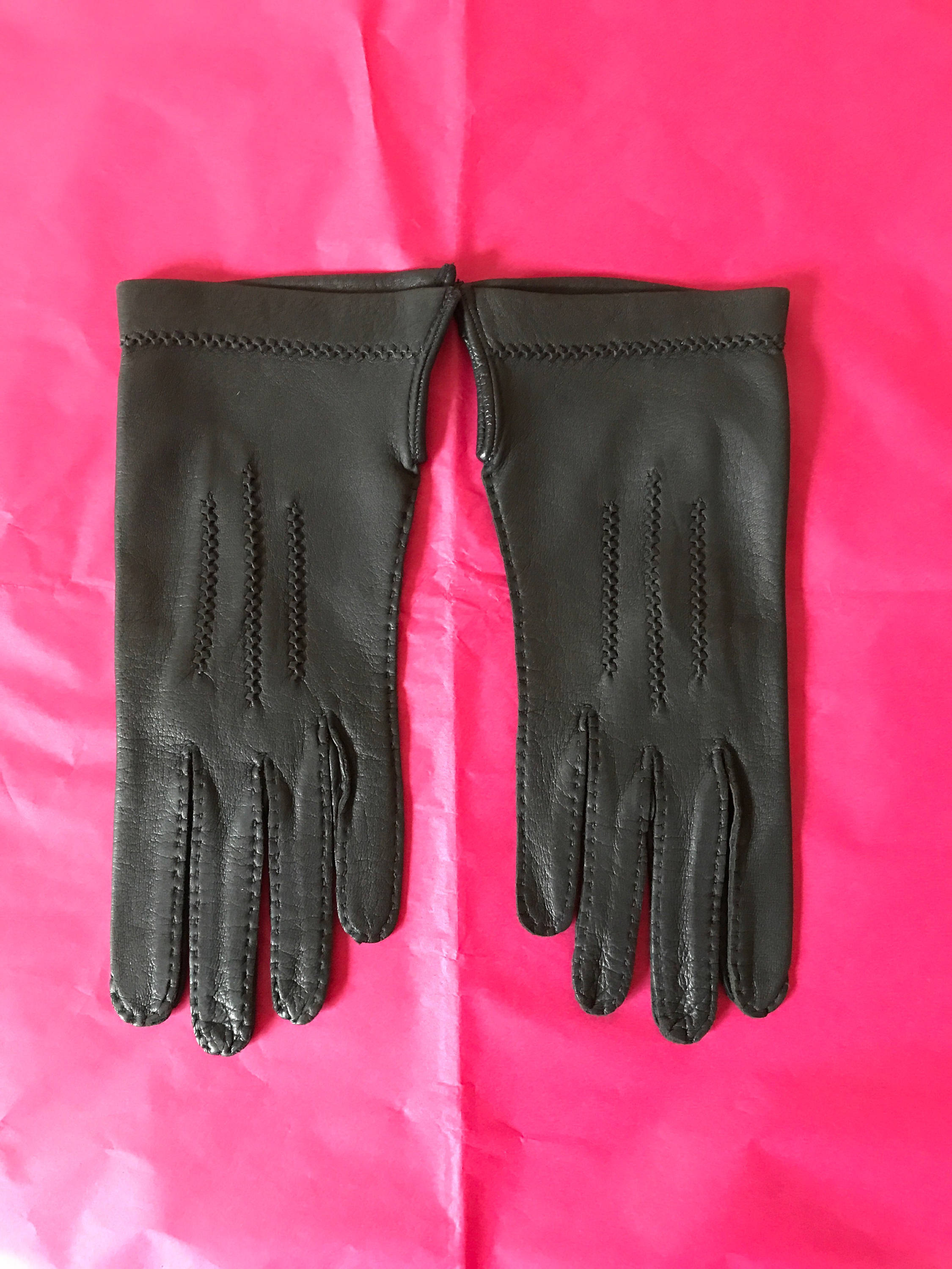 Vintage 1950s Ladies Gloves Navy Kid leather Hand Sewn 50s Pinup Couture  Fashion