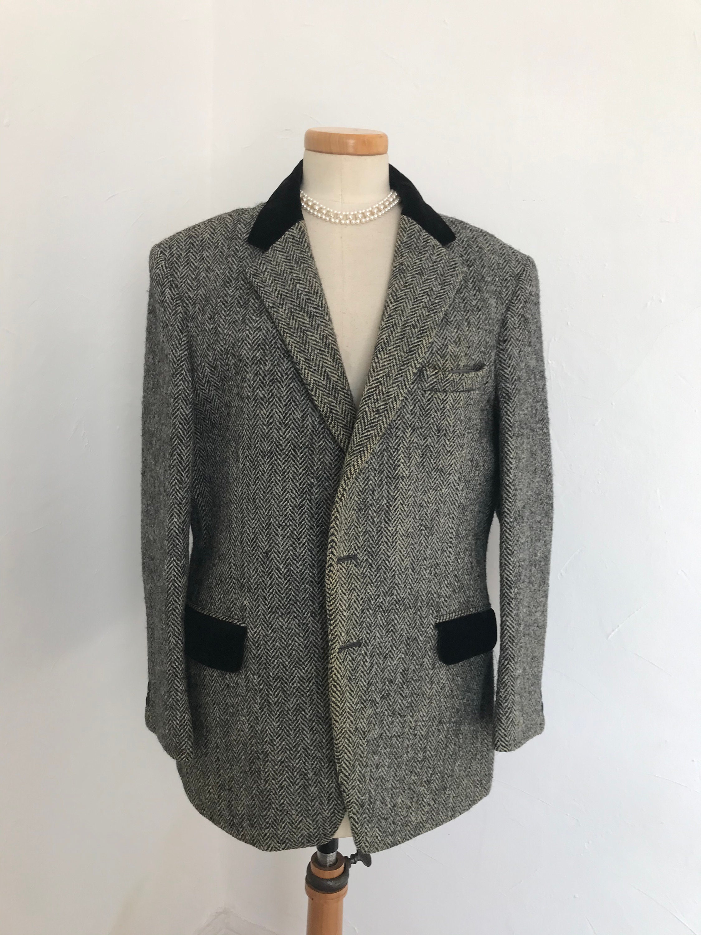 Vintage 1950s Harris Tweed Jacket Velvet Collar Hardy Amies Vintage 1950s Harris Tweed Jacket Velvet Collar Hardy Amies