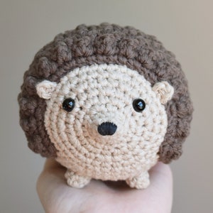 PATTERN: Honey the Hedgehog, Crochet Animal Pattern, Toy, Amigurumi image 2