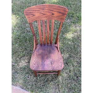 Antique Vintage Solid Oak Petite  Or Child’s Chair Wood Rustic Primitive Sturdy
