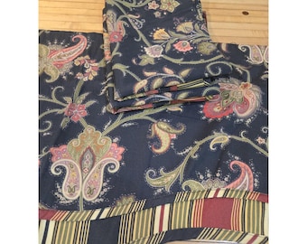 3 Traditions Waverly FLORAL MEDALLION Black Burgandy  Valance 50”x19” Wavy